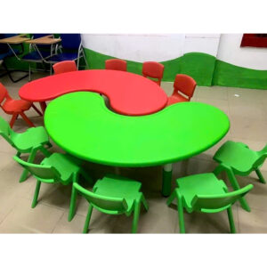 Bàn nhựa hình quả đậu (nhập khẩu)