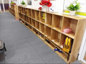 Tủ gỗ đựng balo kết hợp giày dép